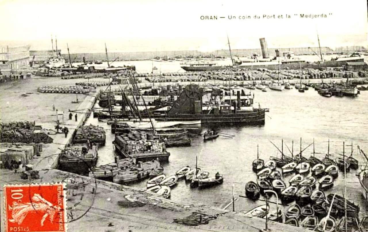 Oran- 129- travail sur les quais.jpg